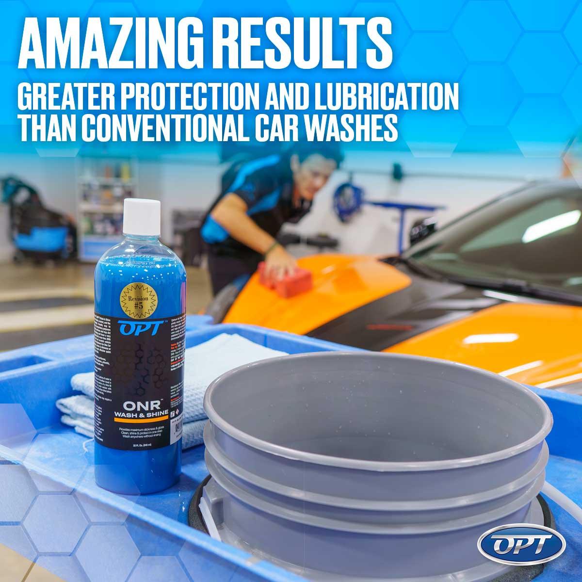 Optimum No Rinse Wash & Shine Version 6 Rinseless Car Wash 32 oz. & Big Red Sponge